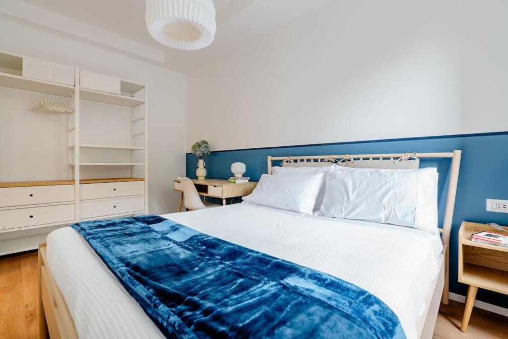Luxury 1 Bedroom Apartment, Close To San Siro, Fiera And 10 Min Metro To Duomo Milaan Buitenkant foto